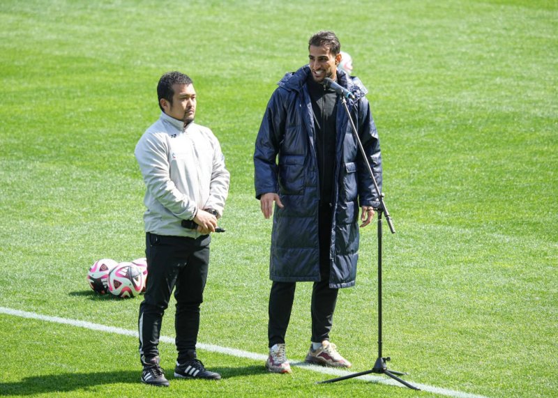 معارفه مهاجم پرسپولیسی در سرزمین سامورایی‌ها