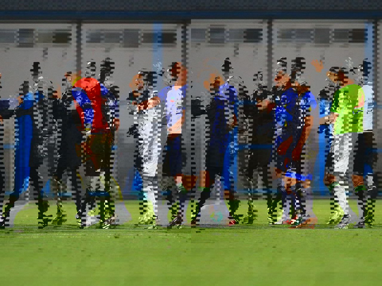 1999943
