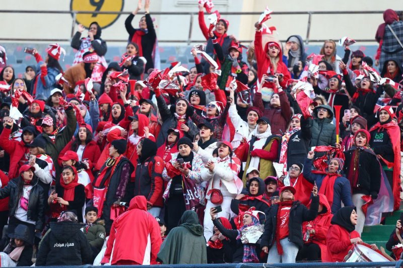 درخواست پرسپولیس: جایگاه مناسبتر برای بانوان