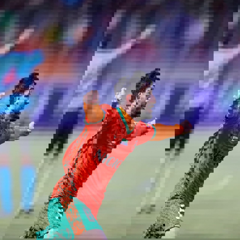 2000211