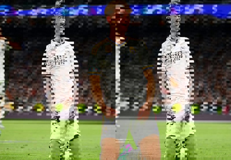 2000560