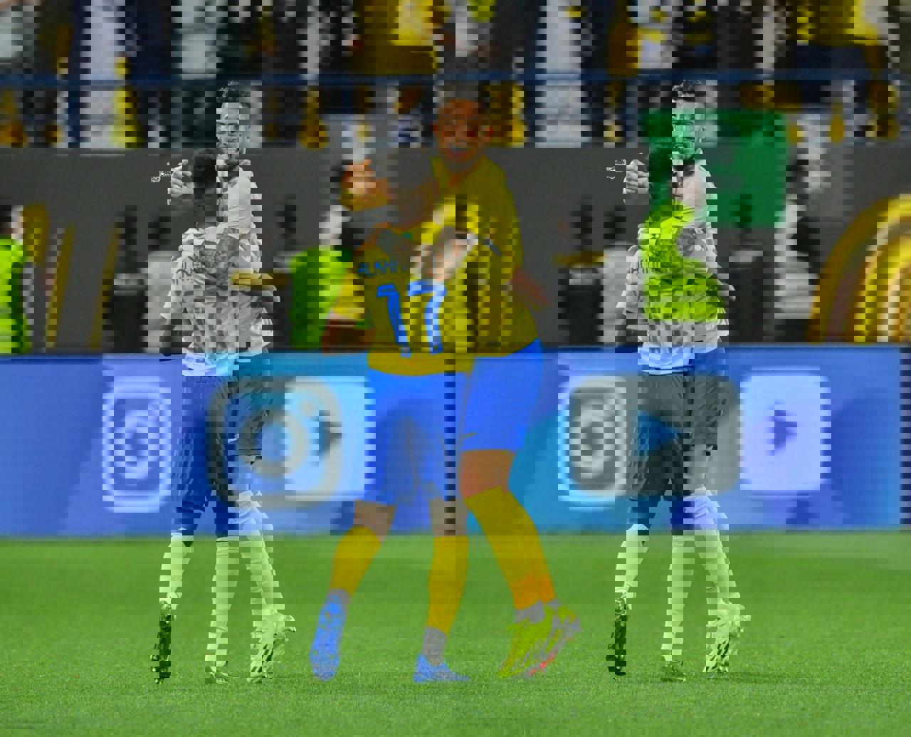 2000563