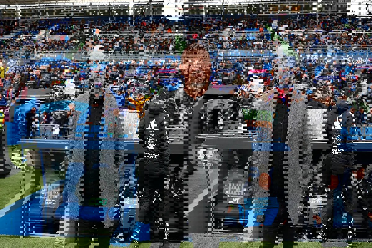 2000689