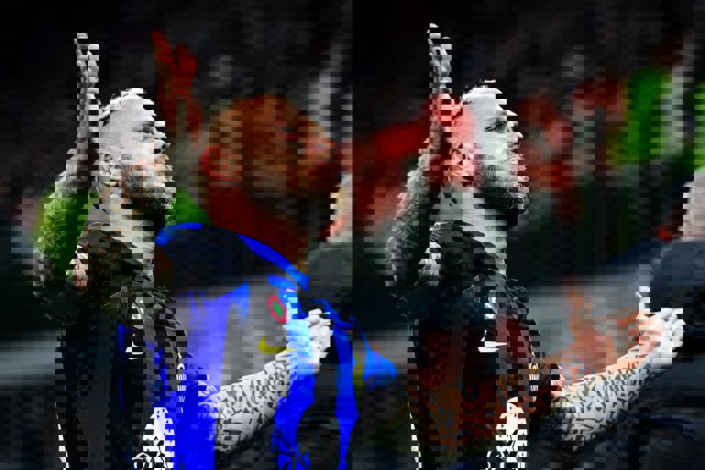 2000767