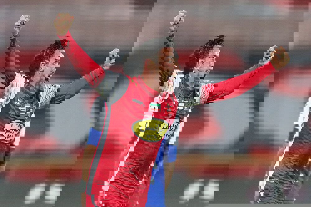 2000888