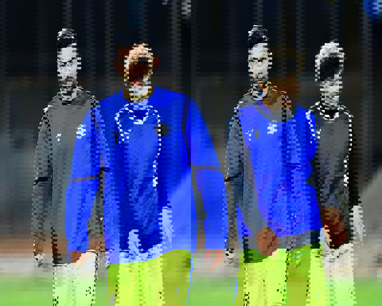 2000883