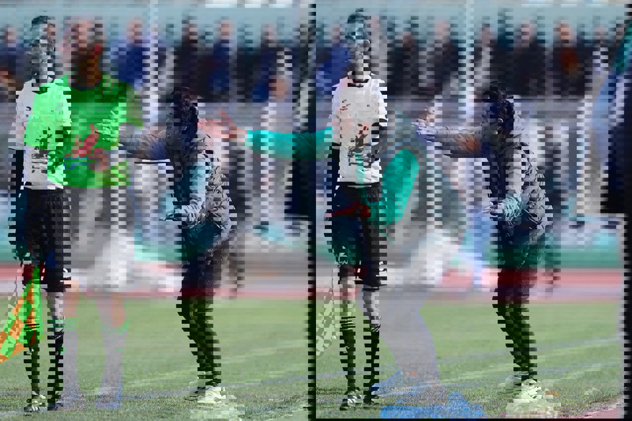 2000921