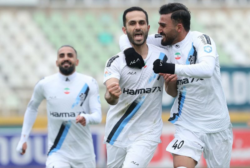 تلاشهای گلزن دربی در چند کیلومتری ورزشگاه آزادی