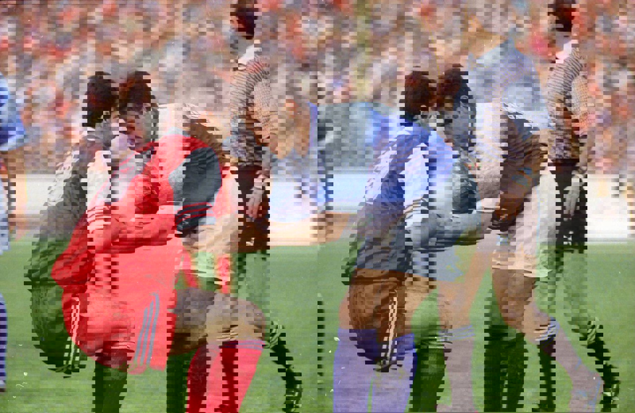2000957