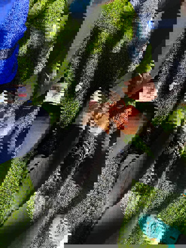 2001048