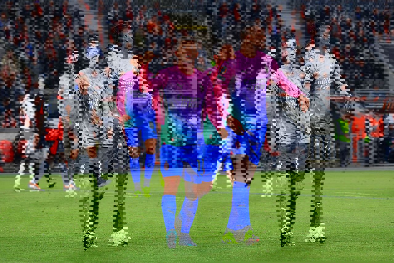 2001469