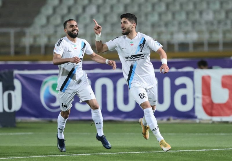 ستاره استقلالی، عنایتی را به عرش برد (عکس)