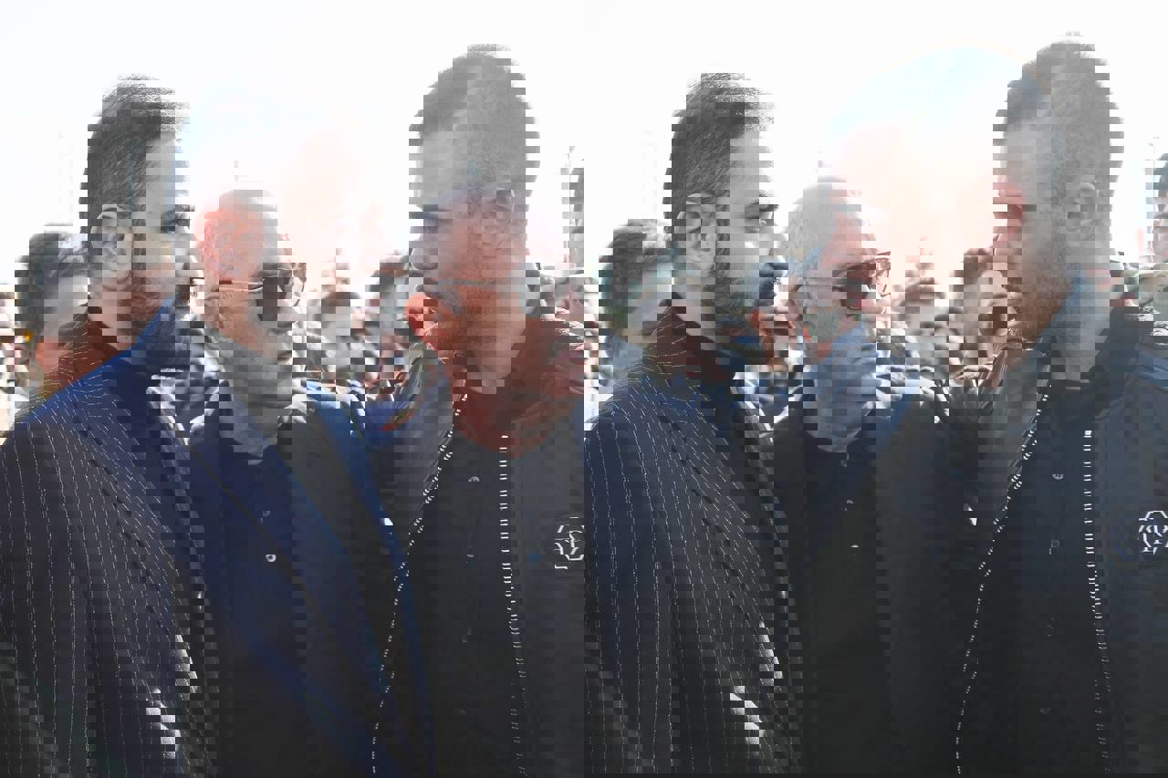 2001417