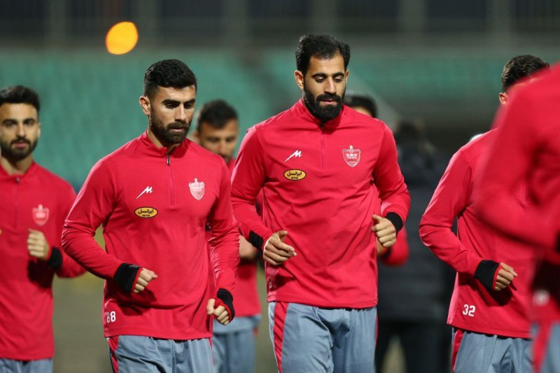 ستاره خط دفاعی دوباره در اختیار کادرفنی پرسپولیس