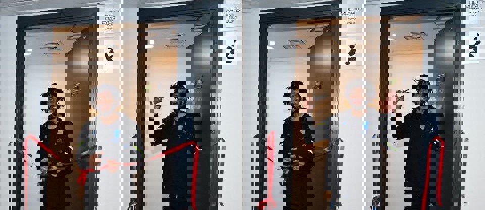 2001608