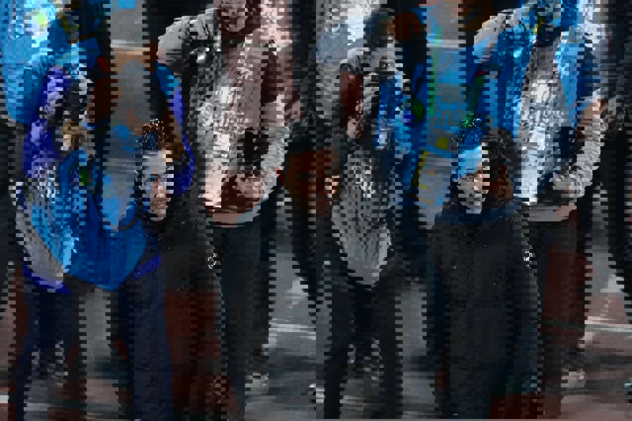 2001839