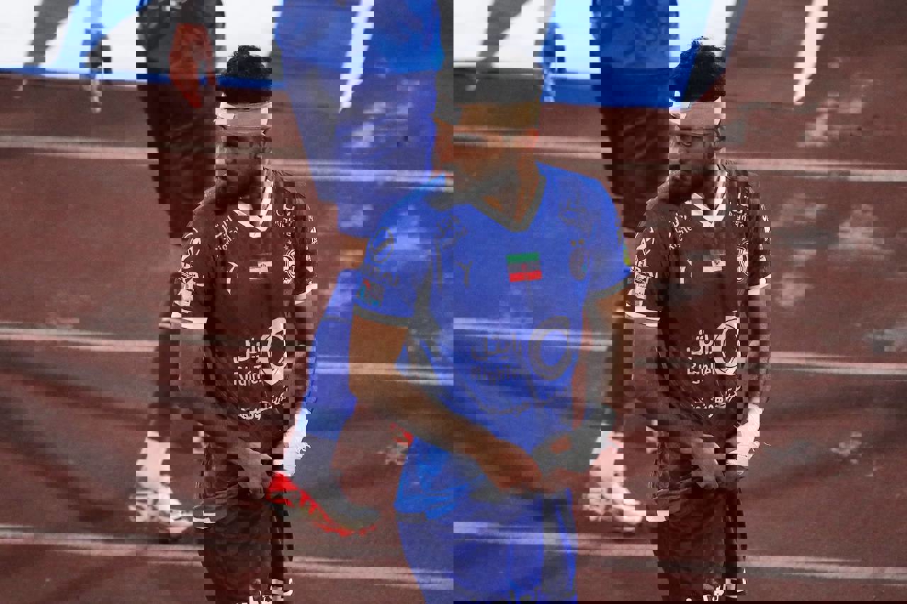 2001896