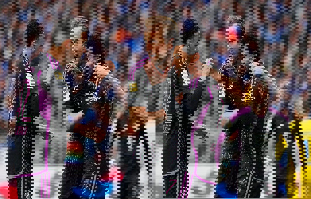 2002272