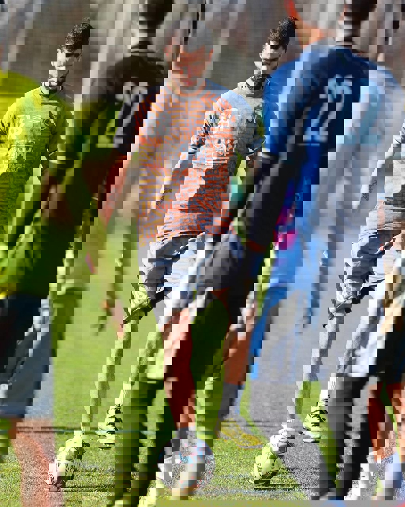 2002253