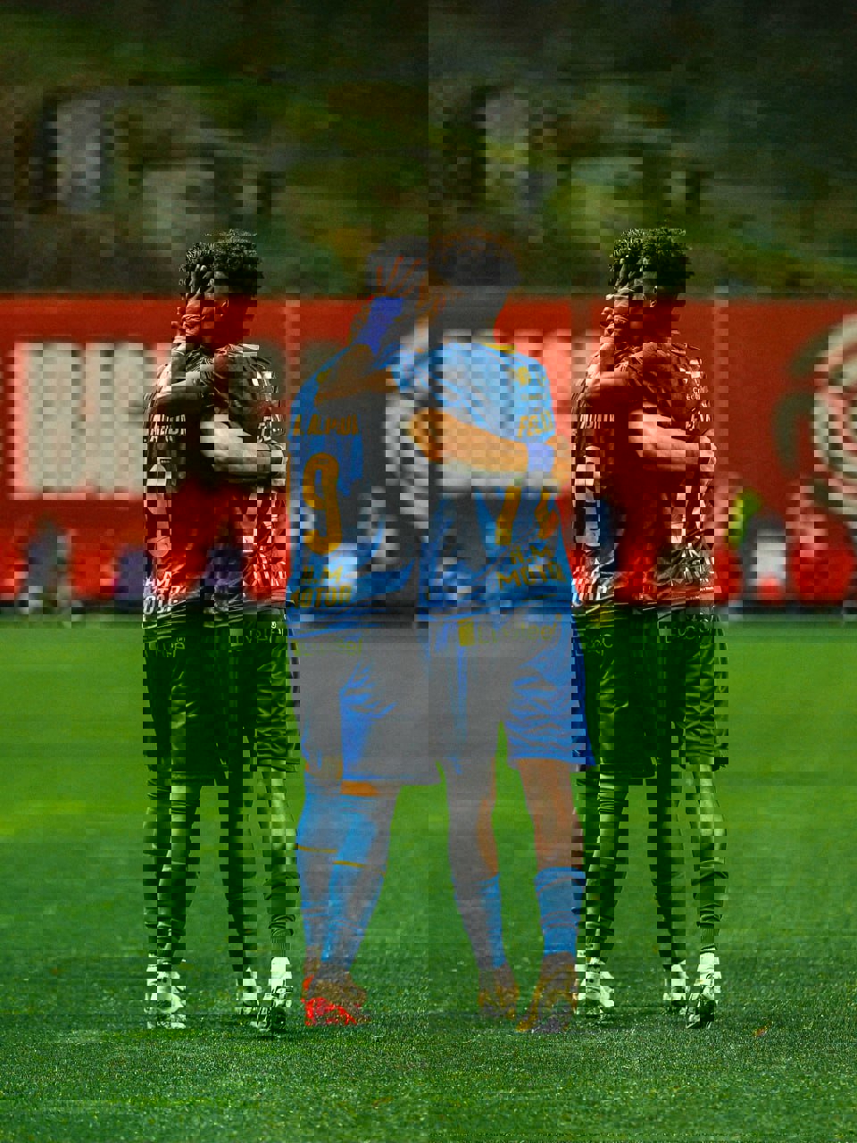 2002301