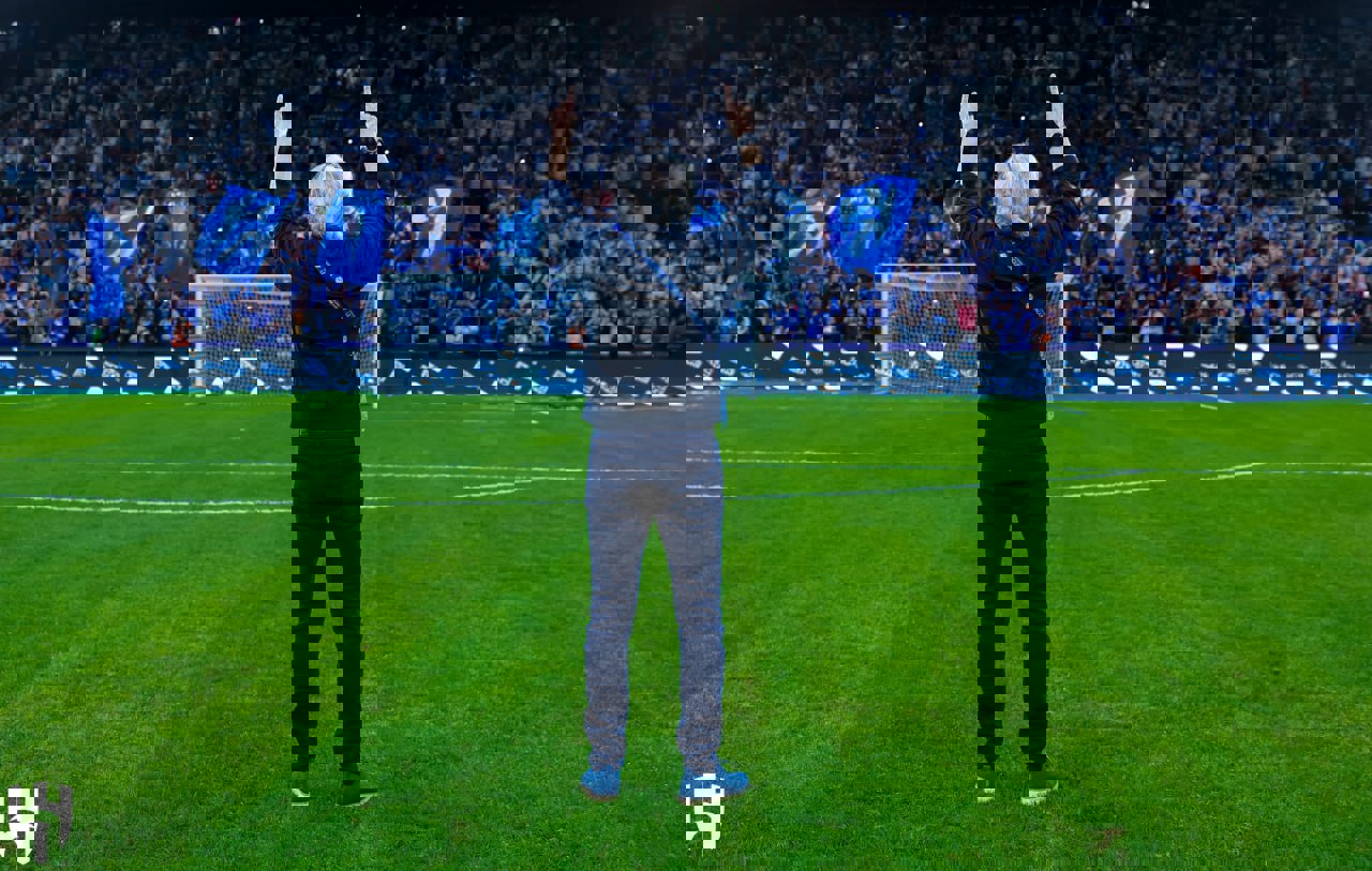 2002379