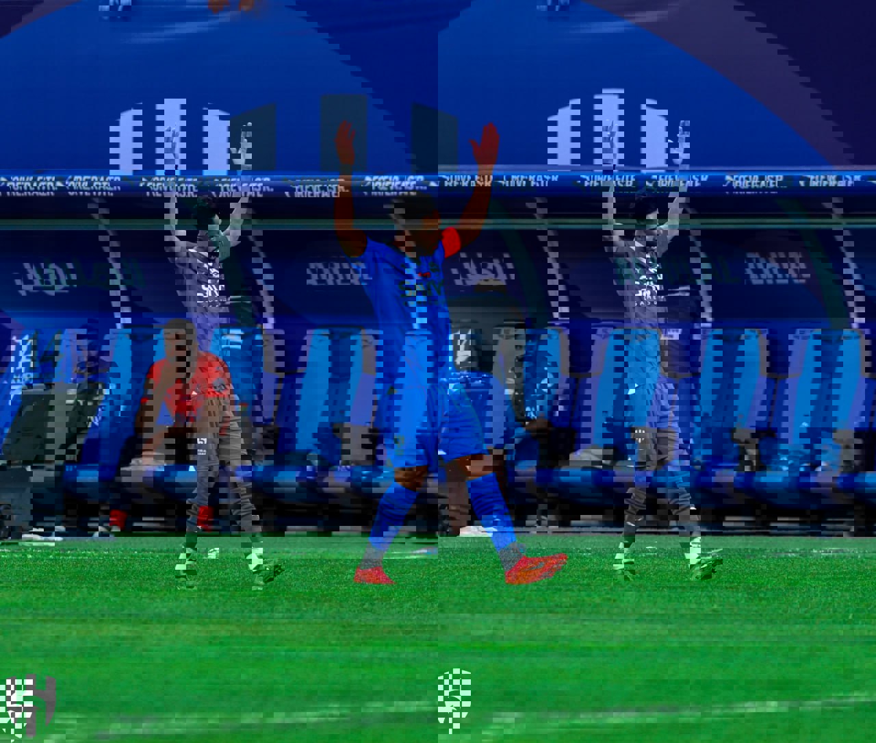 2002372
