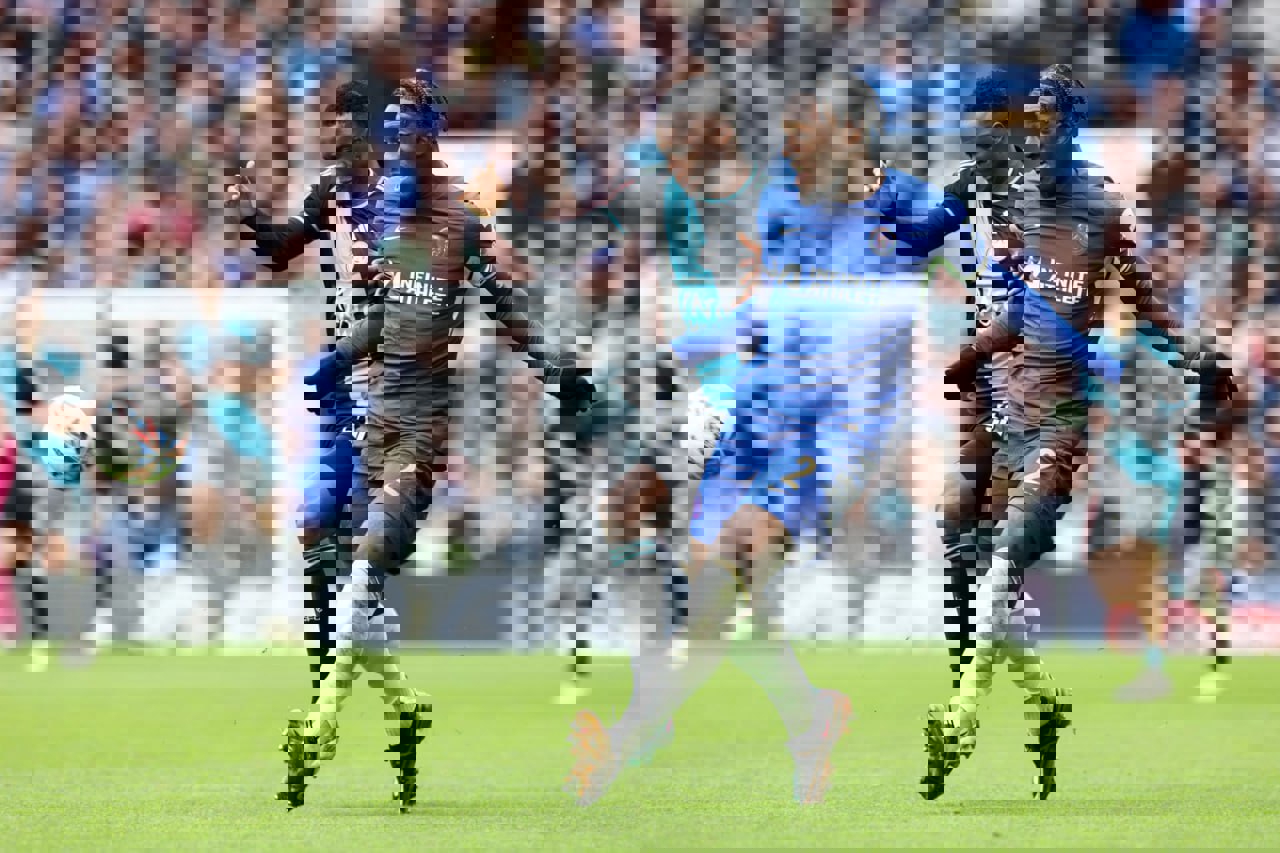 2002485