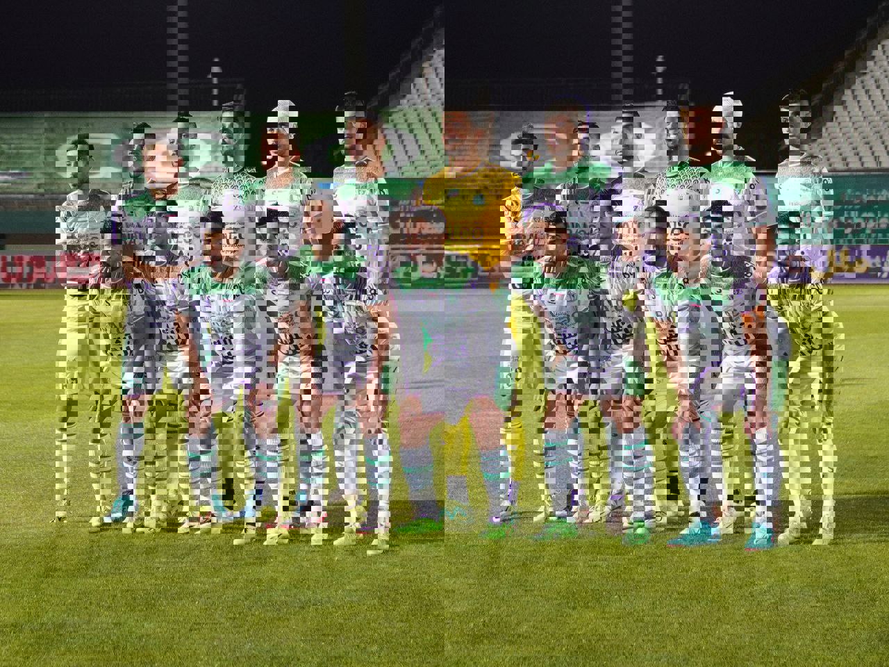2002586