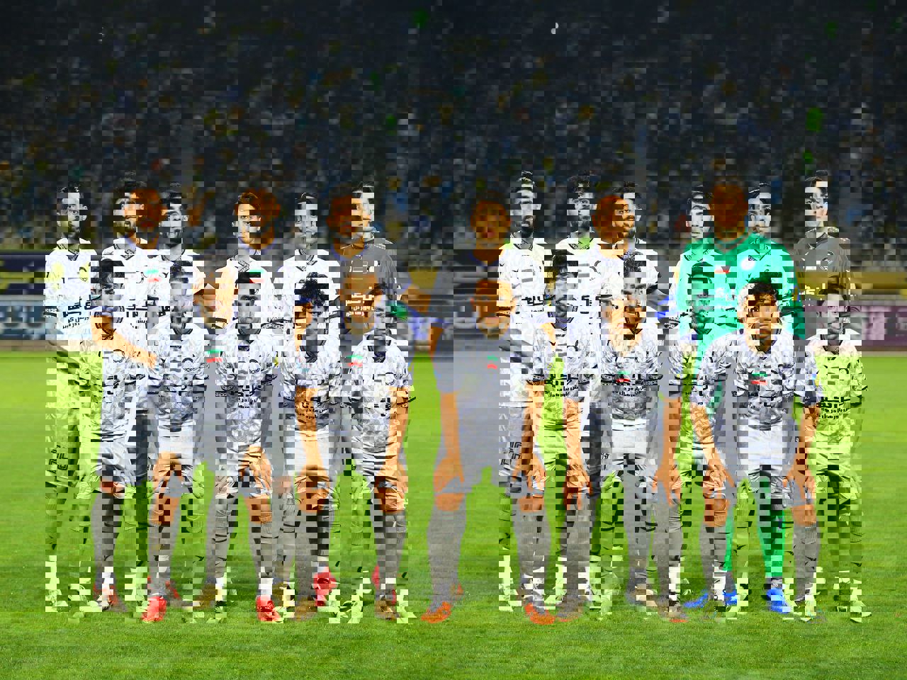 2002558