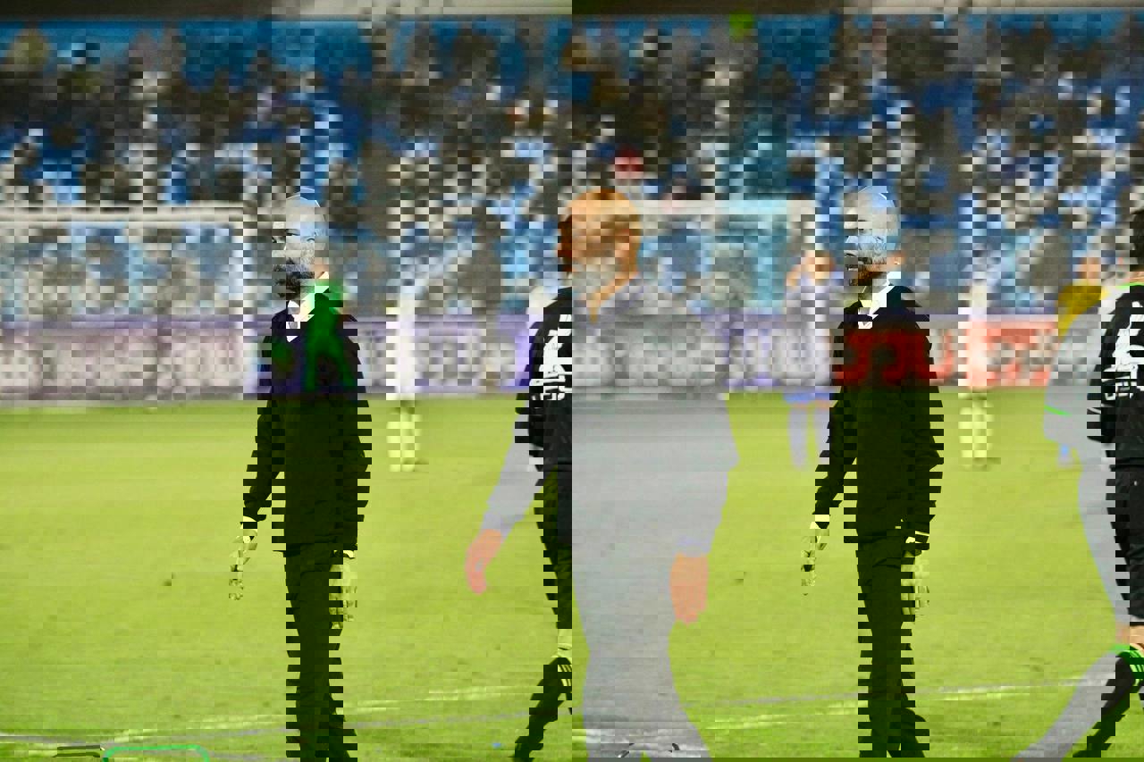 2002697