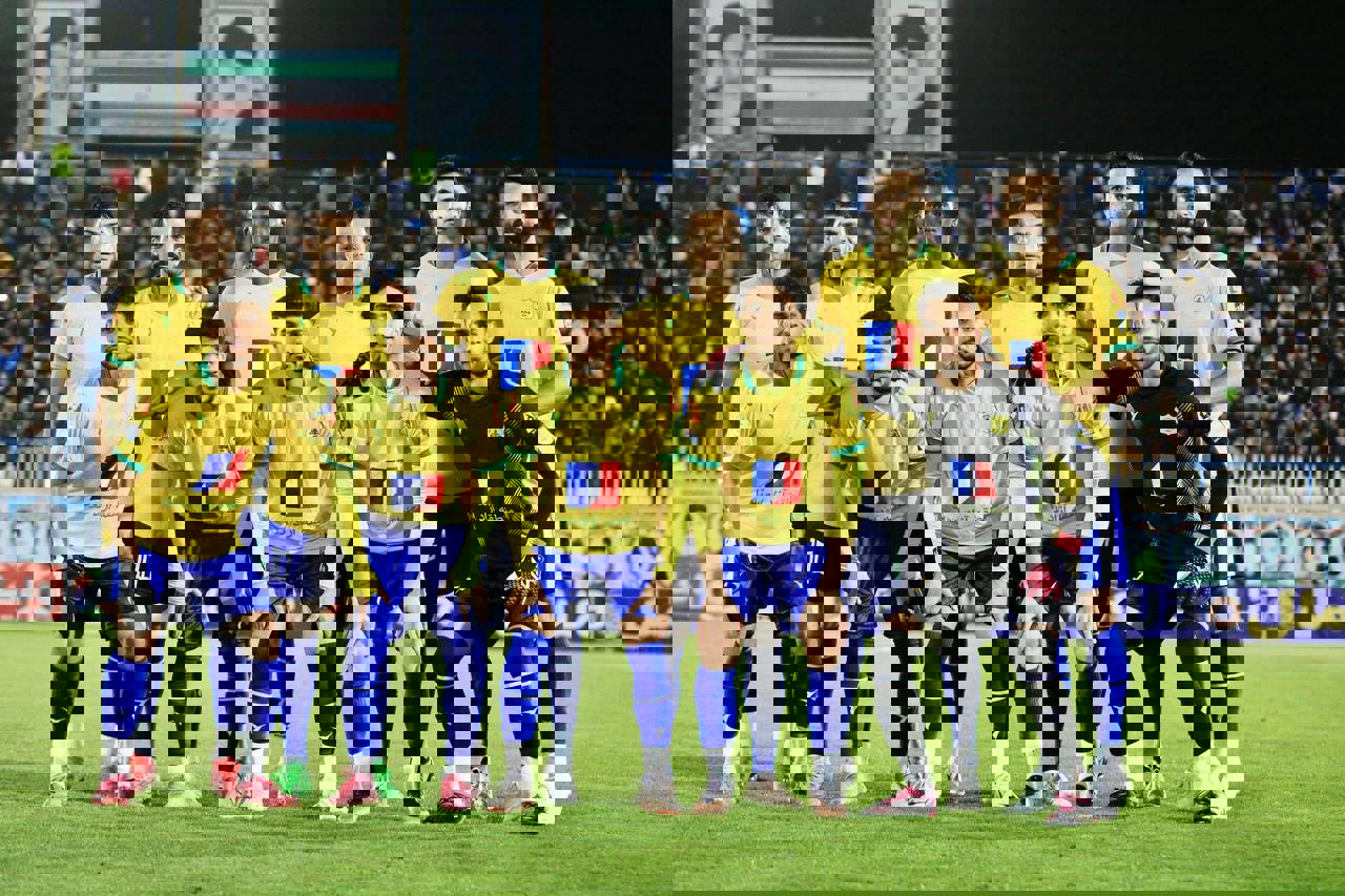 2002696