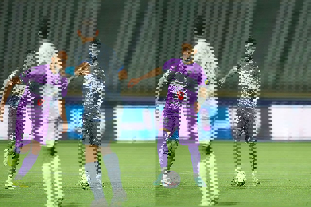 2003003
