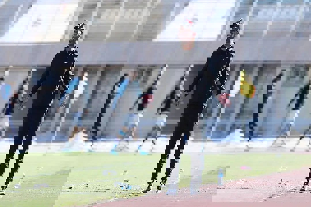 2002817