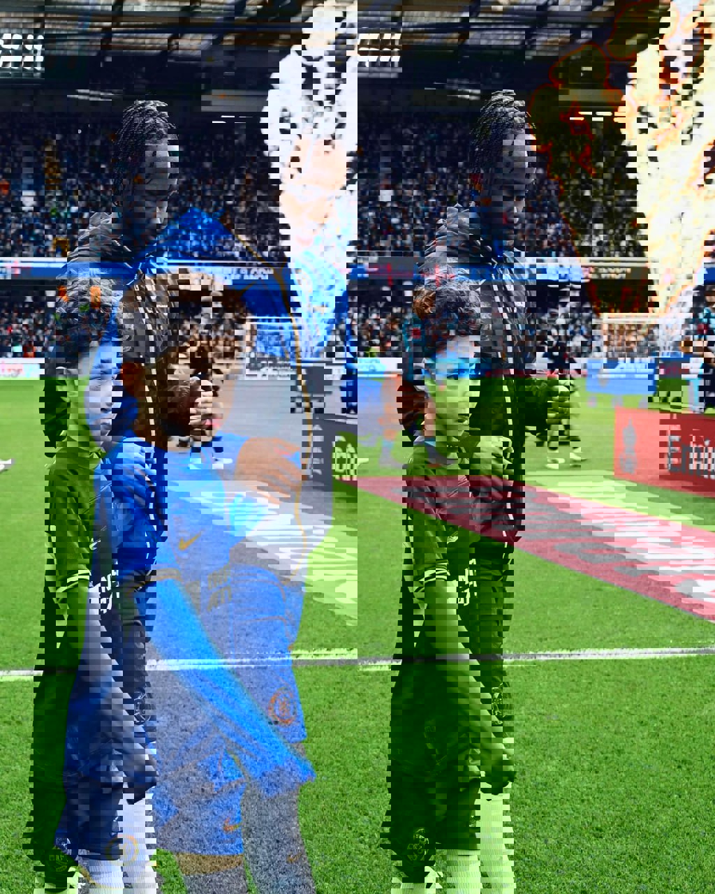 2002884