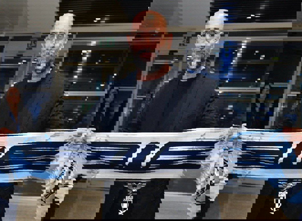 2002962