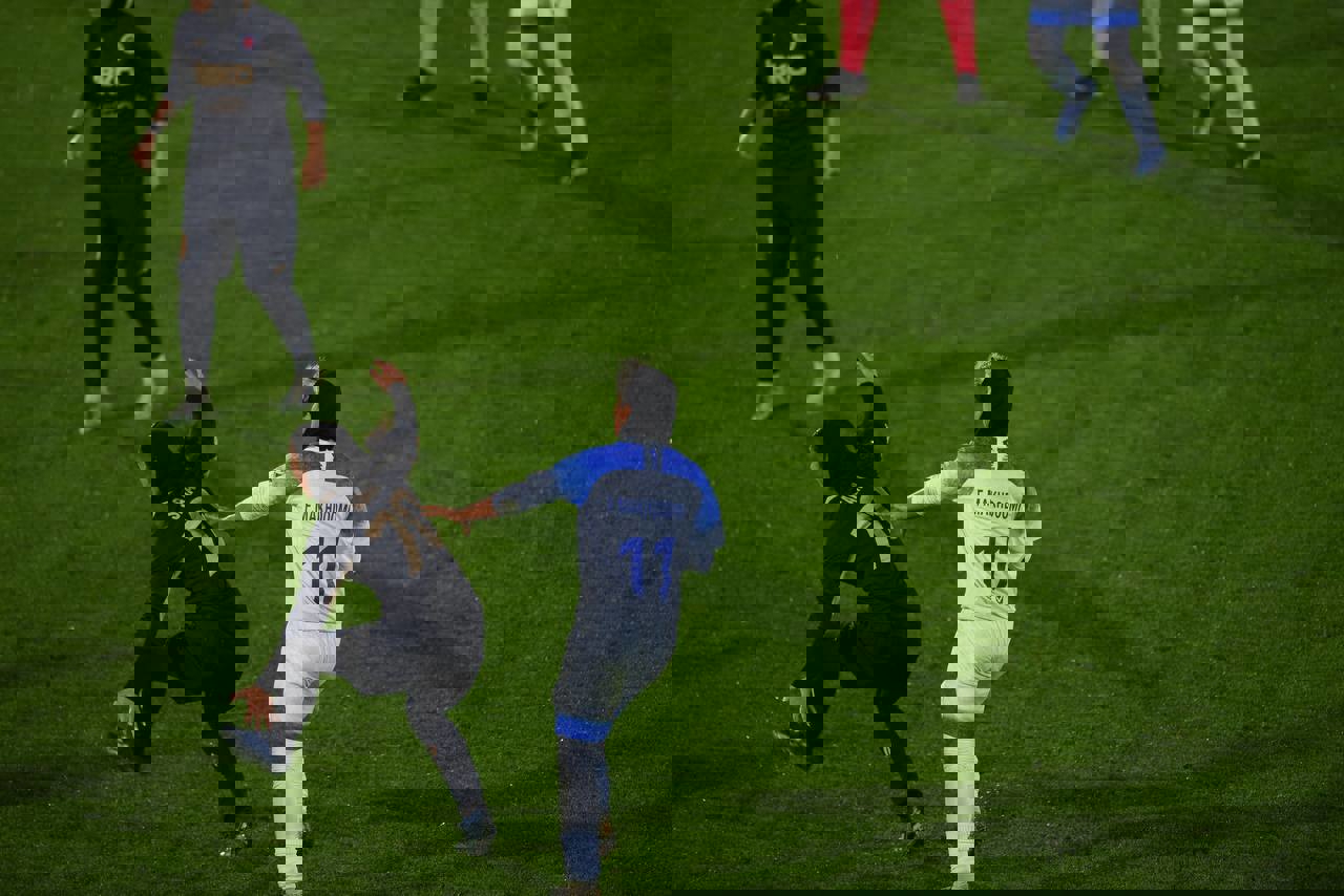 2002965