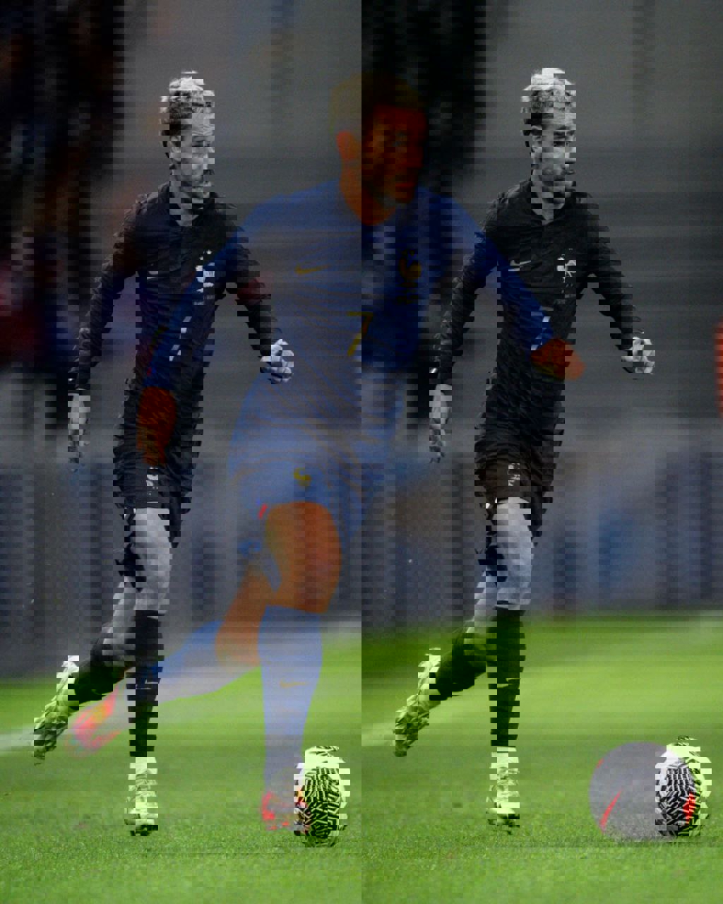 2002986