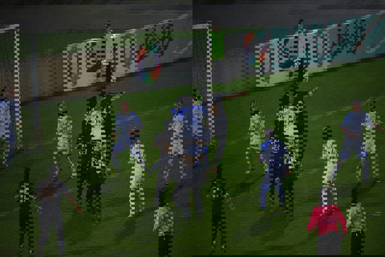 2002966