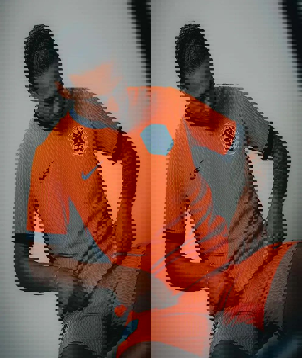 2003232