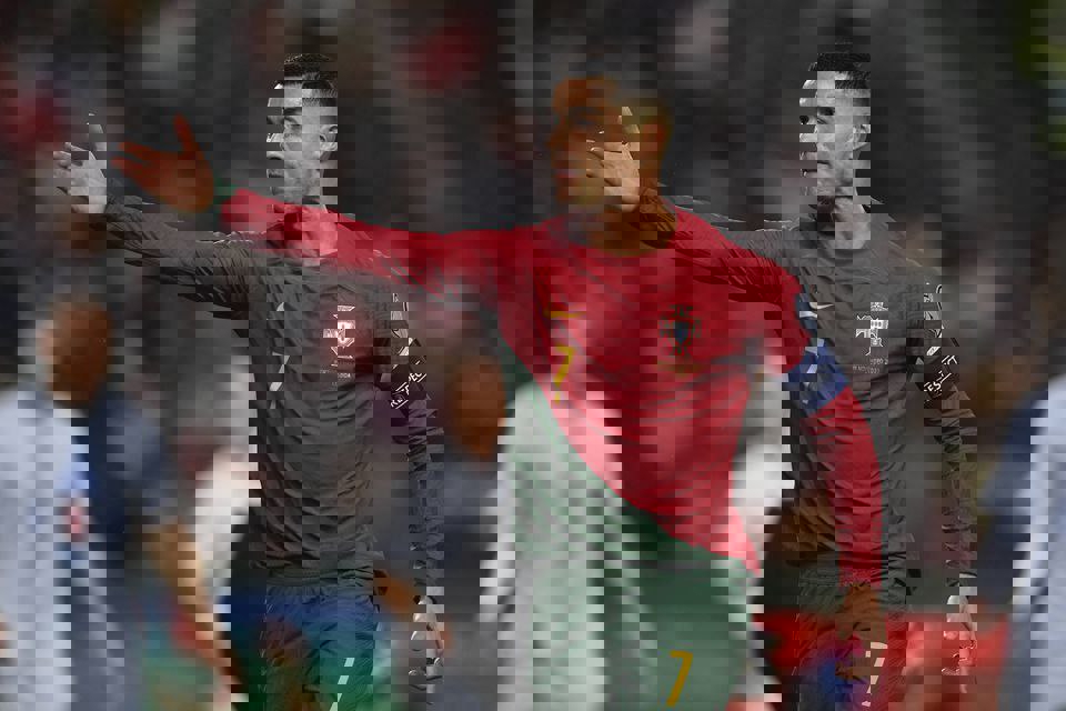 2003045