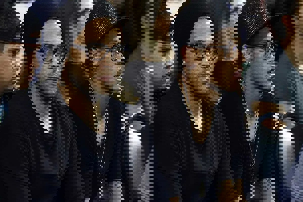 2003332