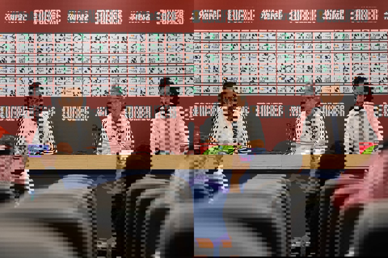 2003425