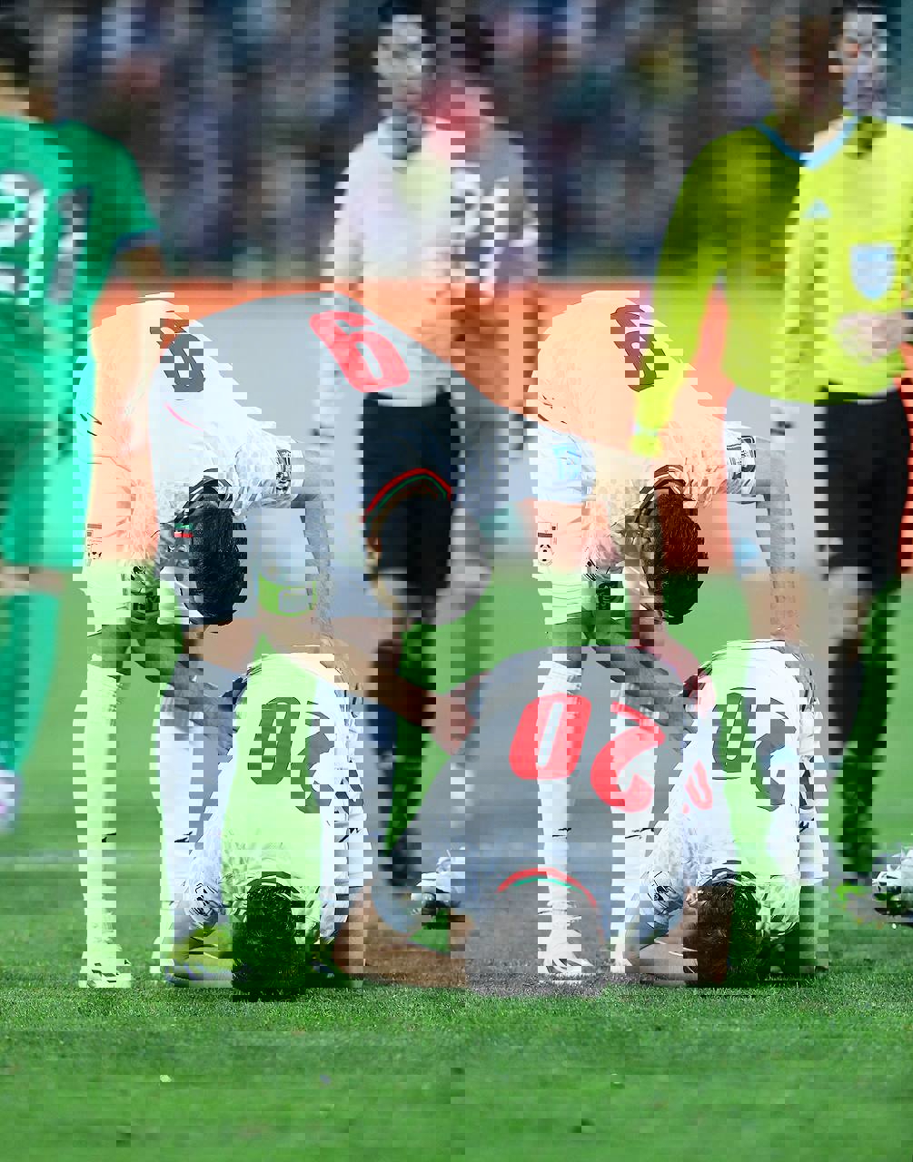 2003542