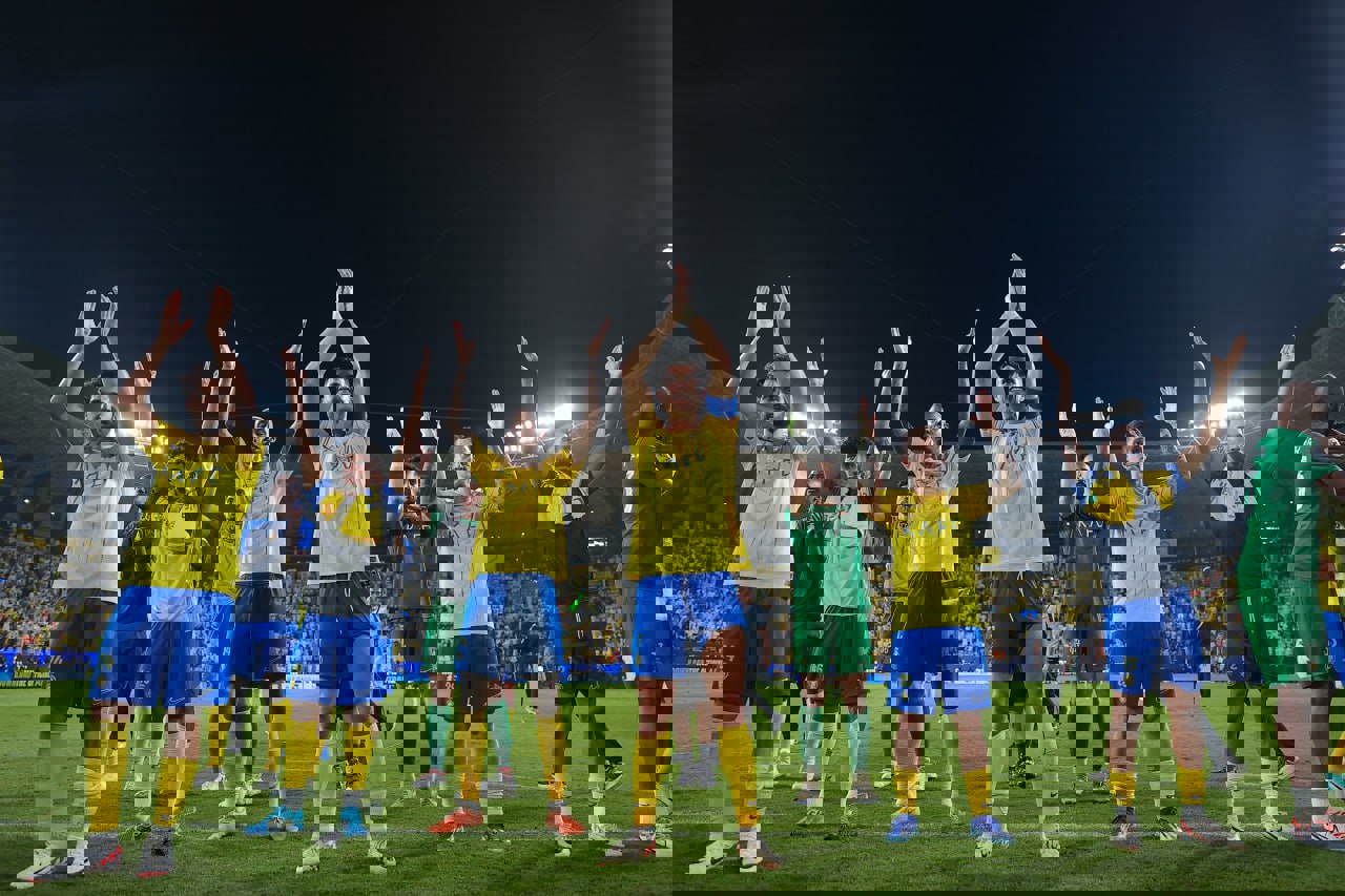 2003705
