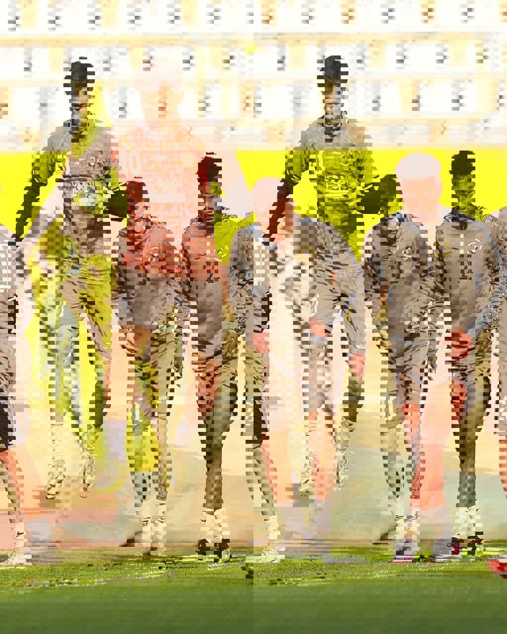 2003835
