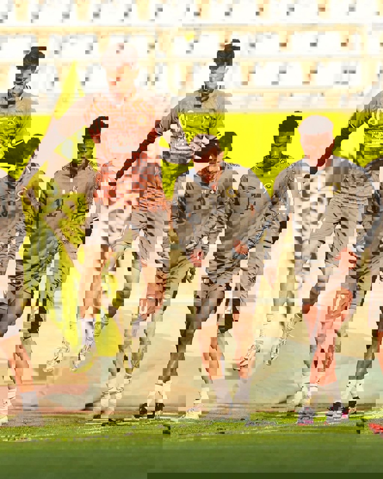 2003835