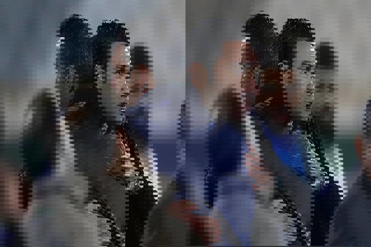 2003842