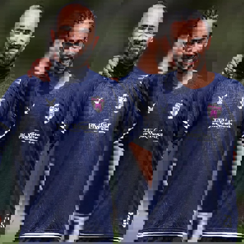 2003903