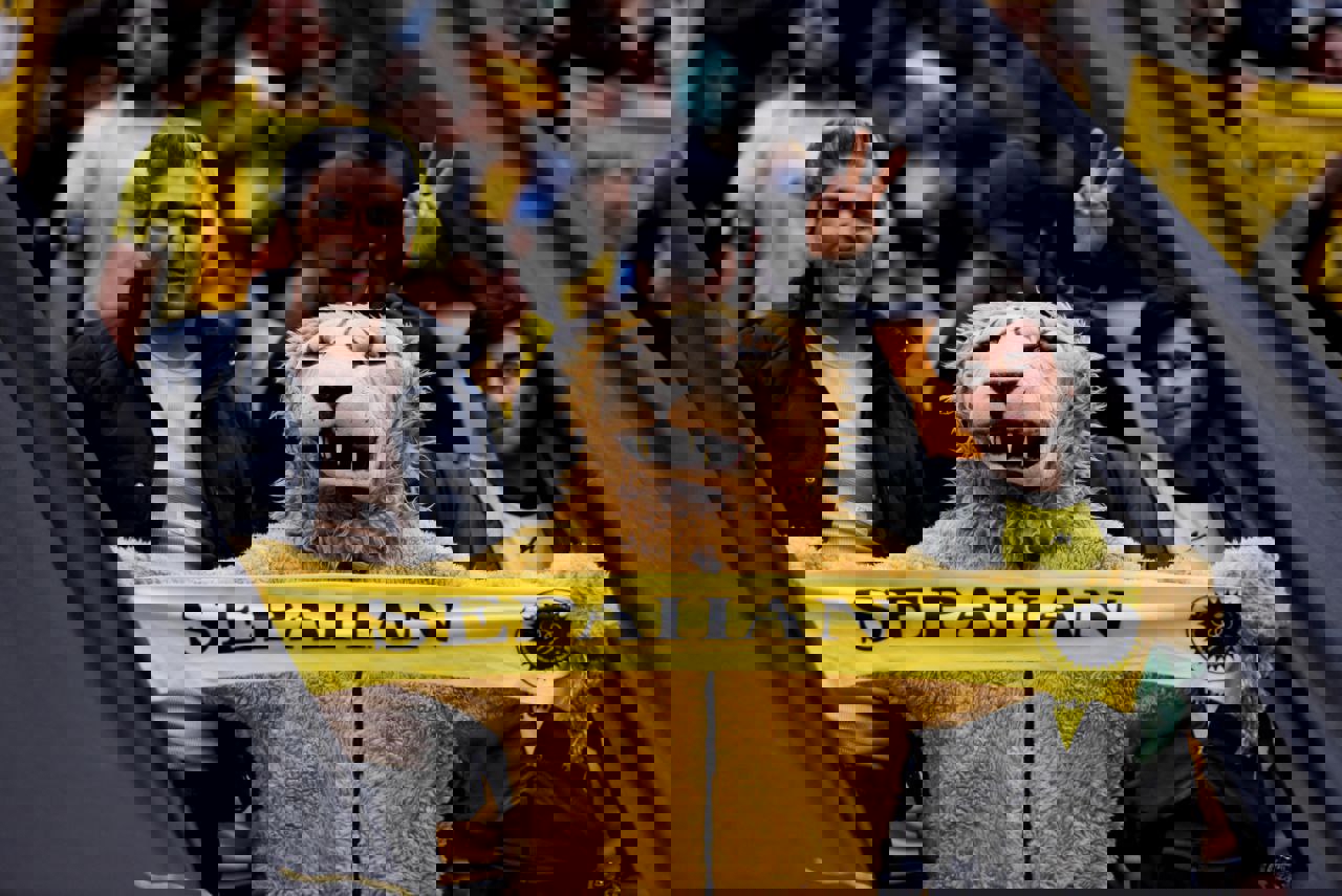 2003887