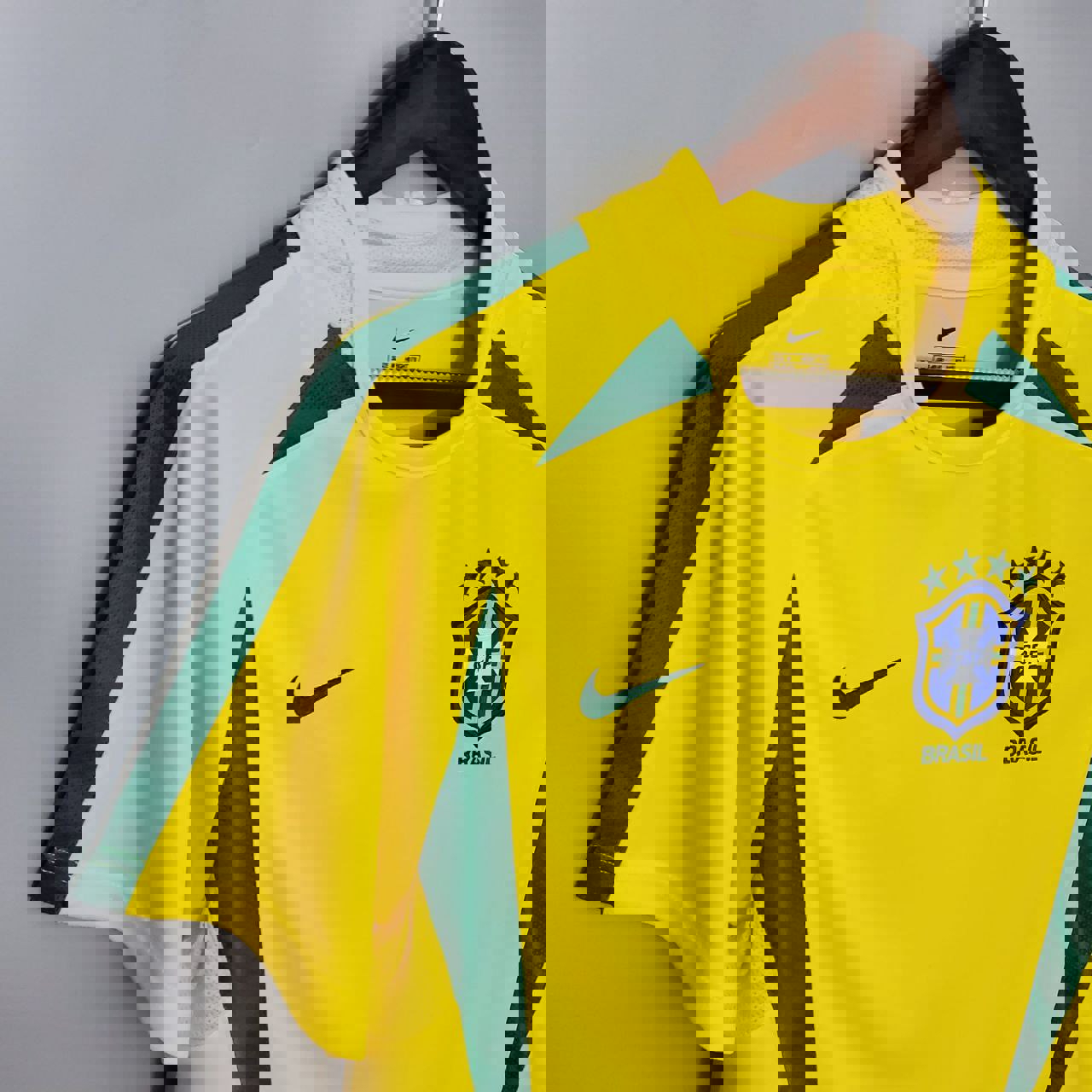2004159